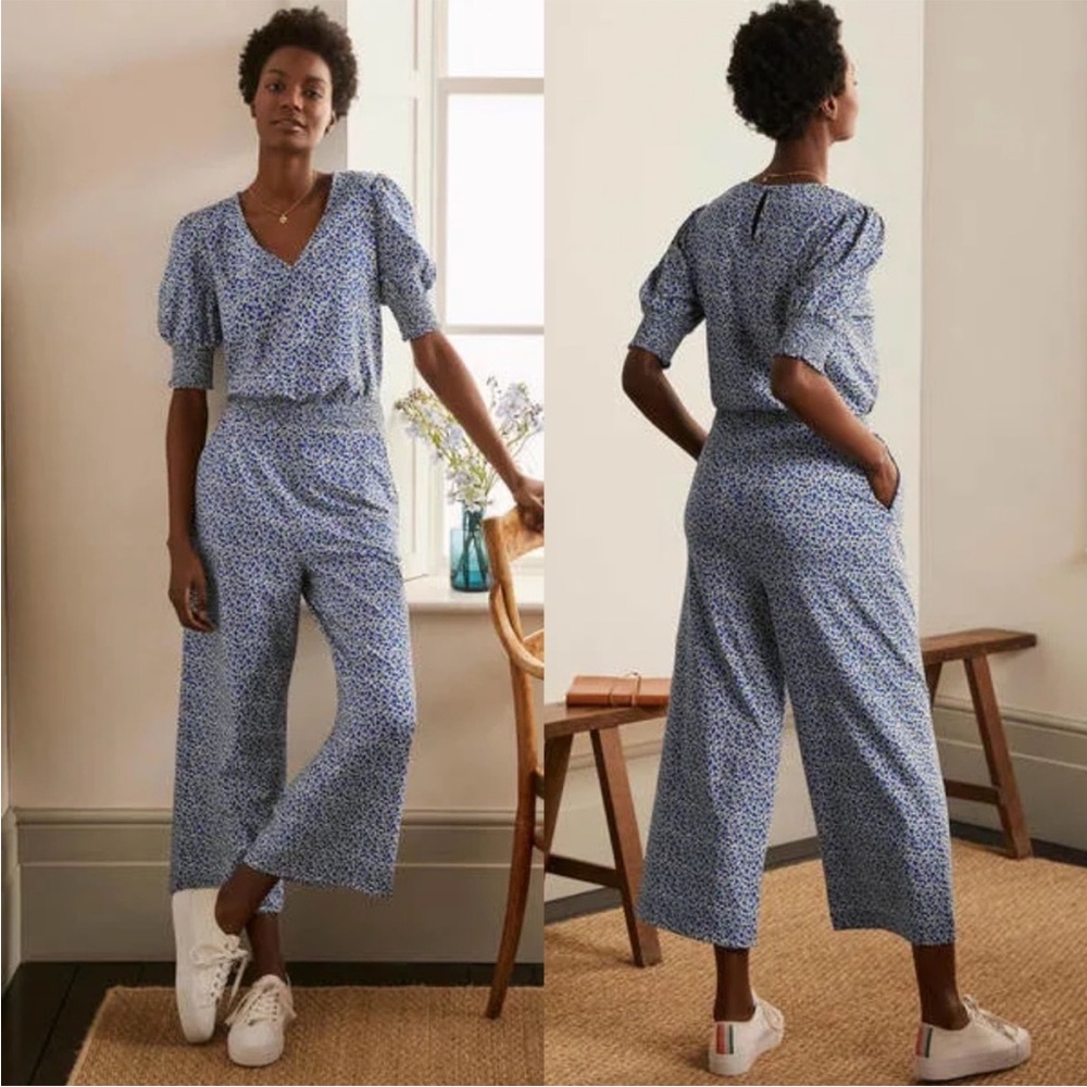 Boden Estella Jersey Jumpsuit Blue Floral Print
Short Sleeve Wide Leg size 10 R